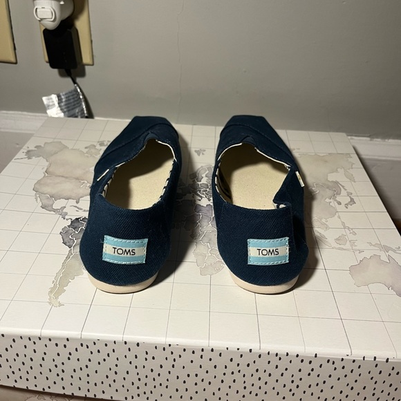Navy blue Toms Sz 8.5 - Picture 4 of 7